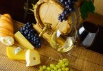 Wino i ser na francuski wieczór